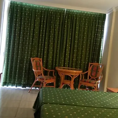 شقة Apartamento Palmeras Beach
